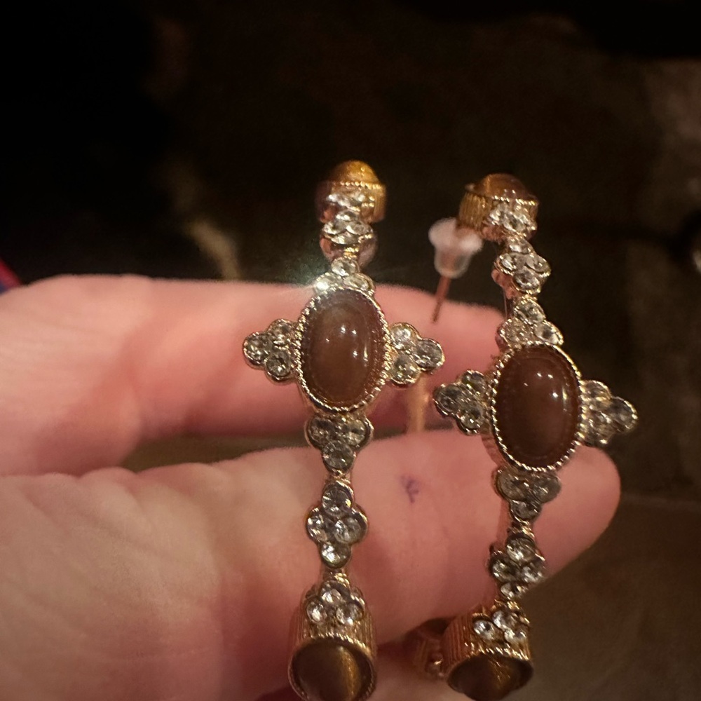 Tigers Eye Elegant Brown and Gold Women's Earrings - Picture 13 of 14